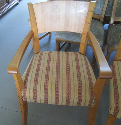 830 Kėdė